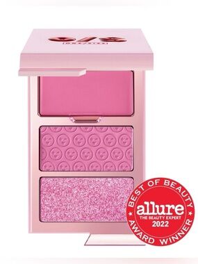 ONE/SIZE Blush 3 D Cheek Clapper in Color Attention Seeker **NIB**